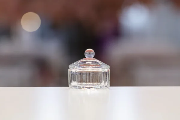20671.2- VASO CON TAPA CRISTAL TRANSPARENTE CILINDRO