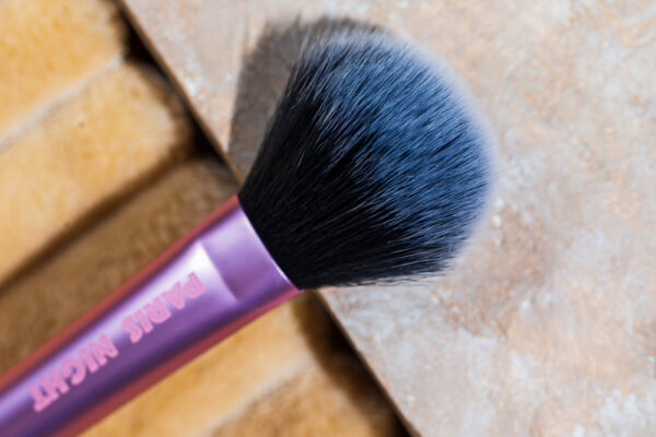 41503-BROCHA LILA METALIZADA POWDER/BLUSH - Image 2
