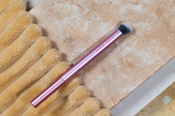 41508-BROCHA LILA METALIZADA CONCEALER
