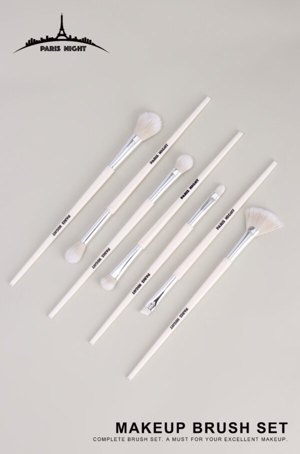 41413 BROCHA CETRO BLANCA REINA TRIANGLE CONCEALER - Image 2